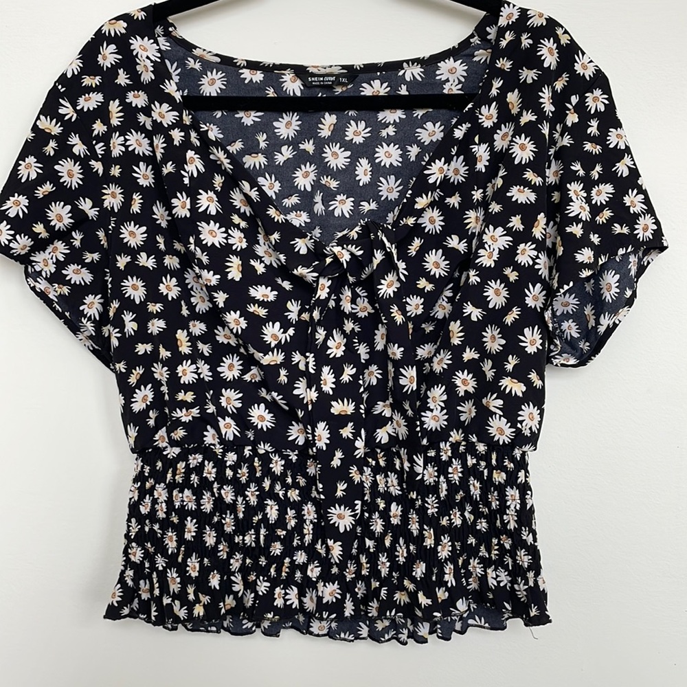 Daisy crop top